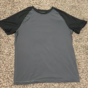 Men’s lululemon shirt